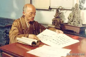 海灯法师：77岁能二指禅倒立，84岁任侦察兵总教头，他是骗子吗？图片