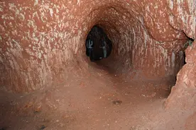 巴西发现了13000年前的洞穴，科学家表示：不是人类建造的图片