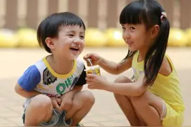 你若不怕毁掉孩子的“胃”，就继续让娃吃这3种饭，别怪我没提醒图片