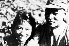 儿子刚出生，妻子就得知丈夫牺牲而哭晕，多年后将儿子培养成上将图片