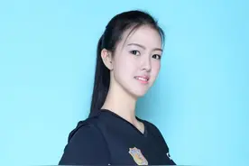 泰国最美排球女神，“汗水湿身”引关注，性别成最大争议图片
