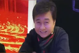 老戏骨李琦罕现身，小9岁与温兆伦同框似爷孙，付笛生稳居C位图片