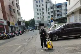 对不起深圳，今天我就要走了，这几年起起落落，留下一把辛酸泪图片