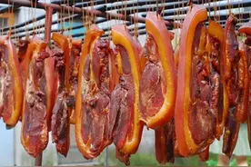 冬至临，50岁老师傅教你腌腊肉，无需熏制，简单易学，咸香美味图片