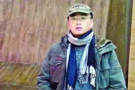 裘小桦:有一种艺术表达叫安建达铜雕壁画图片