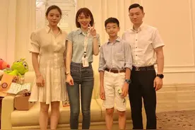 杨威儿子长大啦！11岁腿长赶上爸爸，长相清秀俊俏继承爸妈好基因图片