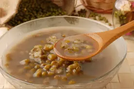 “三伏第一汤”竟不是绿豆汤，而是它！祛湿又补肾、解暑不伤胃，天越热越要喝图片