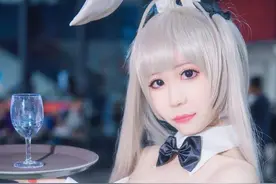 春日野穹穹妹COSPLAY：黑丝兔女郎的诱惑！图片