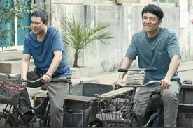 《装台》：猝死从来不“嫌”你年轻！大雀儿累死了！但却心机满满图片