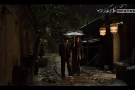 《觉醒年代》泥泞路的寓意图片