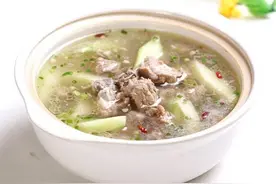 清炖排骨，排骨不能直接焯水，否则排骨塞牙腥味大，这么做才好吃图片