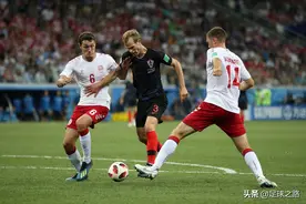 五个适合中场提高的控球训练图片