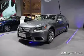雷克萨斯LS600h L实拍，比现款大气十倍，乘坐感不在S之下图片