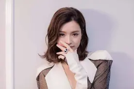 她曾与谢霆锋一见钟情，陈冠希为追她戒烟，网友：幸亏你没答应图片