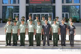 武警陇南支队到市法院开展法治文化建设观摩交流活动图片