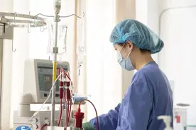 在岚山，不仅有免费透析，还有专车接送？什么操作图片