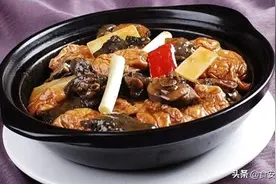 美食湖湘、经典湘菜——桂花焖乌鸡，鸡肉口感醇厚、味美鲜香扑鼻图片