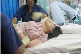 分娩时，医生为什么说要准备“刀纸”？背后的用途，产妇要知道图片