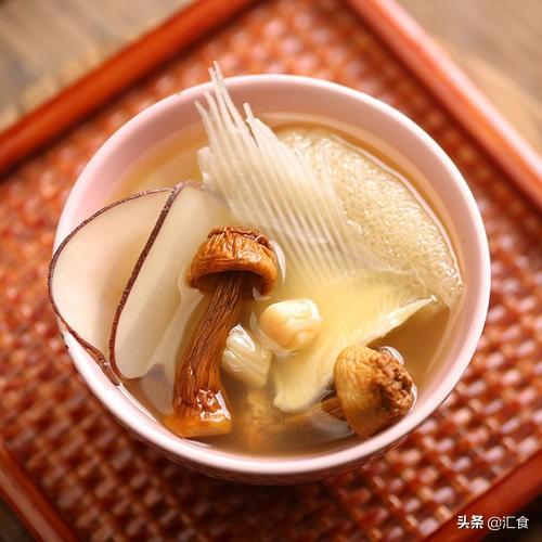 鲜鳄肉花胶汤 2026年花胶廋肉煲汤最佳搭配