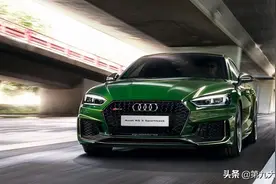 奥迪RS 5 Sportback，匹配2.9L双涡轮增压V6发动机，零百仅3.9秒图片