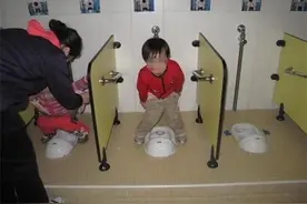 因孩子拉裤家长怒怼老师，反被老师的回复打脸，网友：干得漂亮图片
