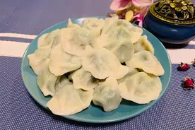 速冻水饺最怕直接下锅煮，多做这几步，不裂不破，和鲜的一样美味图片