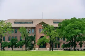 清华北大学霸被人民日报点名，毕业后“委身”游戏主播，不丢人图片