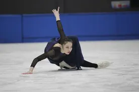 唏嘘！中国昔日花滑天才少女无奈退役，年仅25岁图片