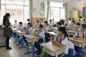 初三班主任坦言：判断孩子是否聪明，只需看这三科的成绩就知道了图片