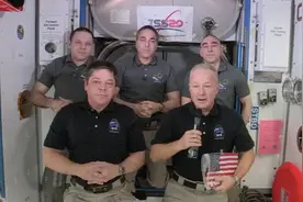 SpaceX成功返航,马斯克:太空旅行变得普遍，文明的未来将得到保证图片