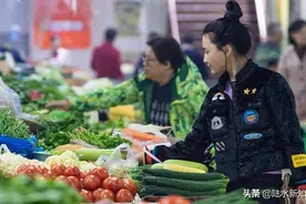 为何国内14亿人，消费力还不如美国3亿人？今年全“露馅”了图片