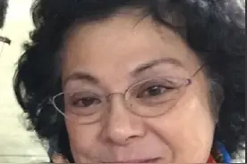 《外来媳妇本地郎》当中饰演苏妙婵母亲的卢秋萍，年轻时十分惊艳图片