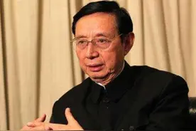 “地主”后人年轻时被学校除名，而后劳动改造20年，81岁出山救急图片
