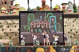 我国唯一的“小人国”，居住100来个小矮人，环境美成童话世界图片