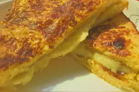 自制|榴莲爆浆吐司 太可了图片
