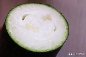 冬瓜吃不完容易坏，菜农：教您土方法，放久也不软烂，不怕多买图片