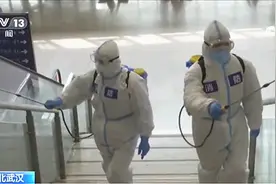 为重新开放做好准备！武汉火车站进行全面消杀图片