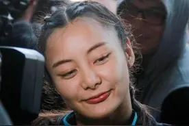 模特出身，如今成为泰国女子MMA名将，洋娃娃不想做花瓶图片