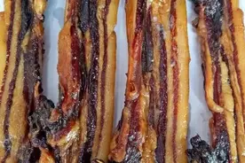 冬天腌腊肉，最忌放盐腌，教你特色做法，腊肉咸香好吃，不易发霉图片