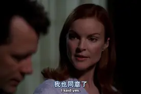 跟着美剧学口语：Would you like sth to drink? Anything but apple wine.图片