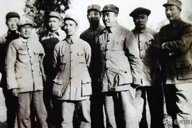豫东战役，副参谋长首次大兵团作战压力大，粟裕：我们一起来解决图片