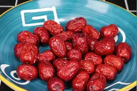 聚餐必做的红枣糕，满满的红枣，好吃又喜庆，做法简单，全家爱吃图片