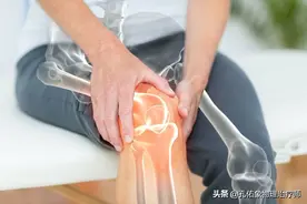 膝盖疼痛，这个病因是罪魁祸首！常被忽视，如何治疗，医生告诉您图片