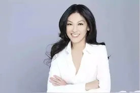 虎妈的两个女儿长大了，发展情况令人羡慕，母女关系非常融洽图片