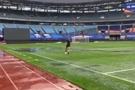 中超官方：因场地积水严重 建业申花比赛延期至26日图片