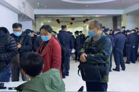 今天“被破产”的蛋壳公寓，让我想起了网红“人人车”图片