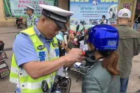 电动车载人被禁，老百姓：我们拿什么接孩子？专家4个建议引众怒图片