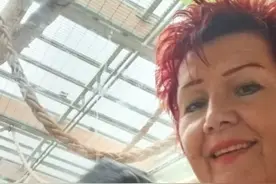 她声称和黑猩猩相爱，动物园颁发禁令：保持距离，否则禁止进入图片