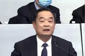 食堂吃饭人山人海 莱芜这所学校学生吃饭咋就这么难？图片