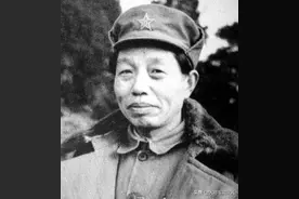 渡江战役惊险一幕：这位首长乘船遭遇敌军舰，陈毅邓小平担心不已图片